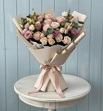 Букет цветов из:  Розы и Лизиантусы в Старое Дрожжаное