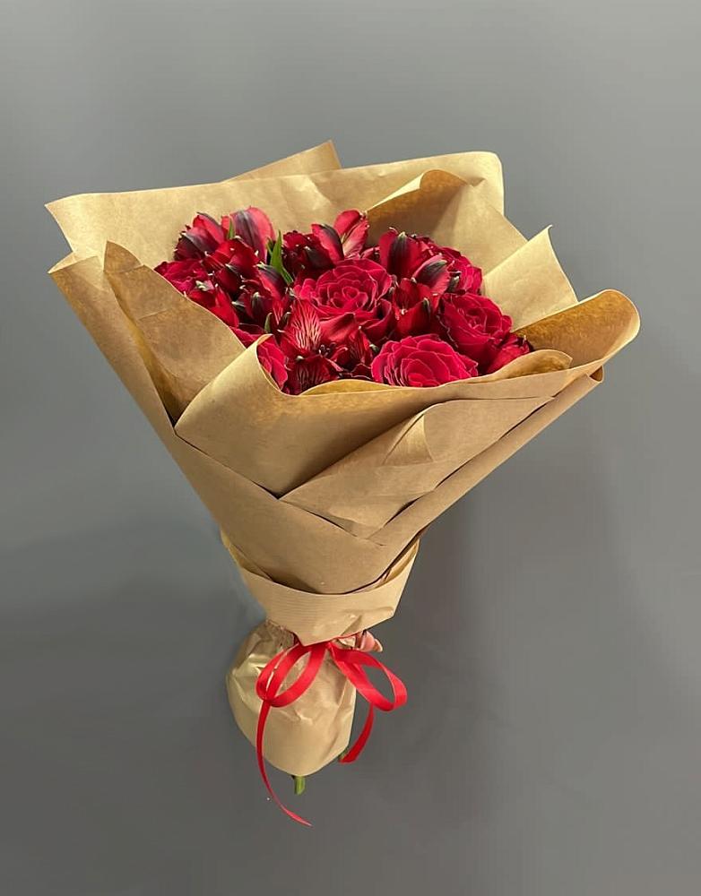 Букет цветов из: Альстромерии и Розы в Старое Дрожжаное