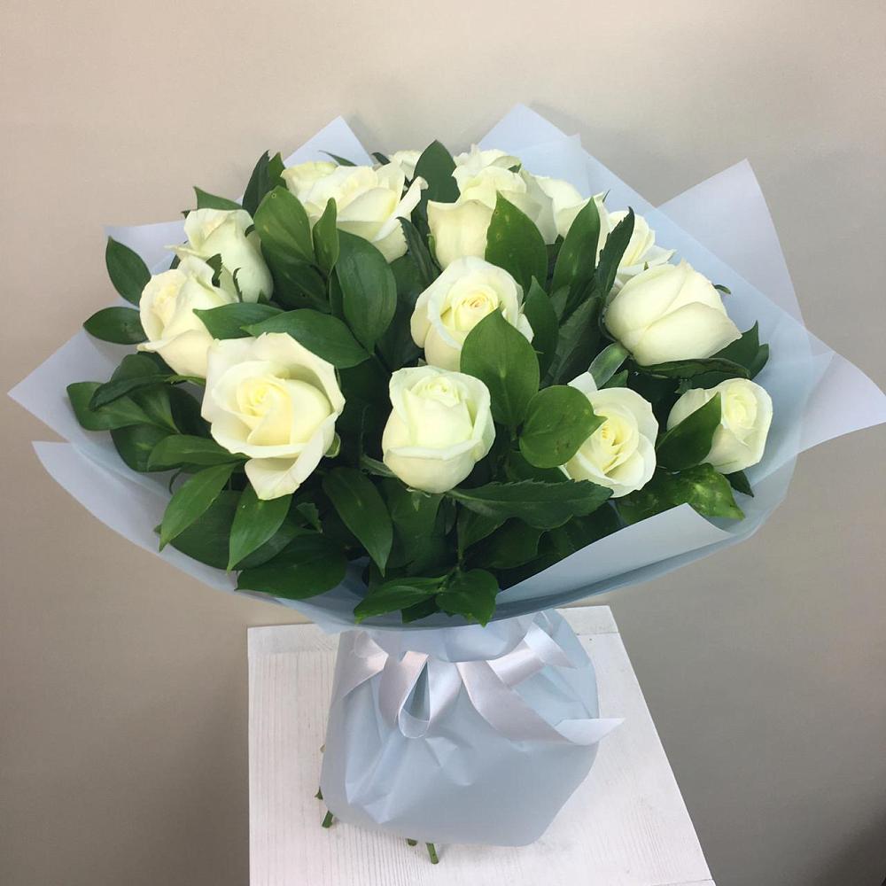 Букет 15 Белых роз Проуд в Старое Дрожжаное
