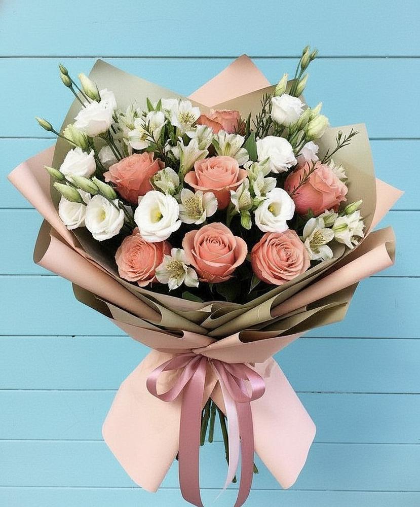 Букет цветов из: Розы, Альстромерии и Лизиантусы в Старое Дрожжаное
