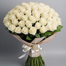 Букет 101 беля роза Белоснежка в Старое Дрожжаное