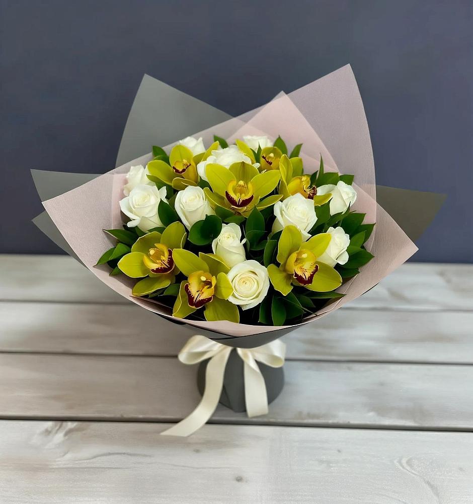 Букет цветов из: Орхидеи и Розы в Старое Дрожжаное