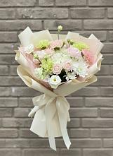 Букет цветов из:  Гвоздики, Розы, Лизиантусы и Хризантемы в Старое Дрожжаное