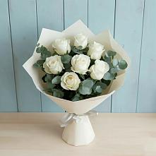 Букет Белые розы в Эвкалипте в Старое Дрожжаное