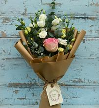 Букет цветов из:  Розы и Лизиантусы в Старое Дрожжаное