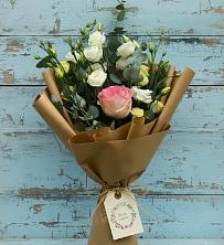 Букет цветов из:  Розы и Лизиантусы в Старое Дрожжаное